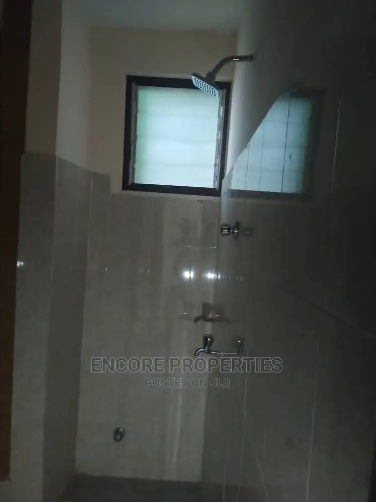 2bdrm Block of Flats in , Tema Metropolitan for sale