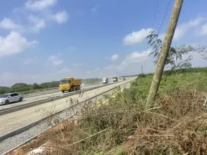 Do You Want to Buy a Roadside Plot West Trasacco to Motoway