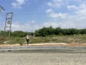 Do You Want to Buy a Plot of Land Very Close to E Motoway