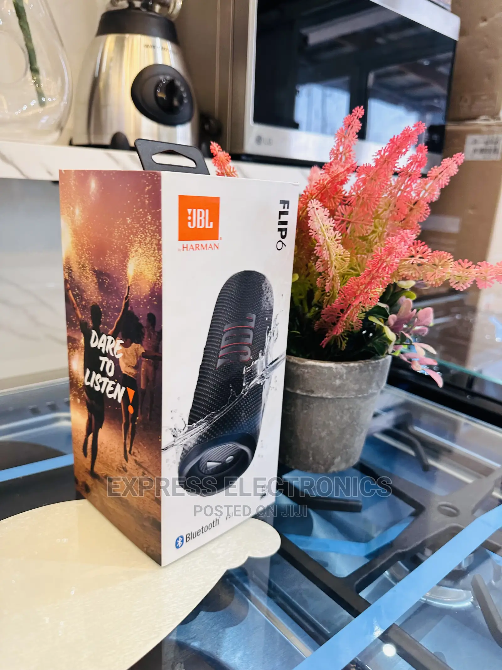 Neatly Sealed Portable Bluetooth Speaker JBL Flip 6