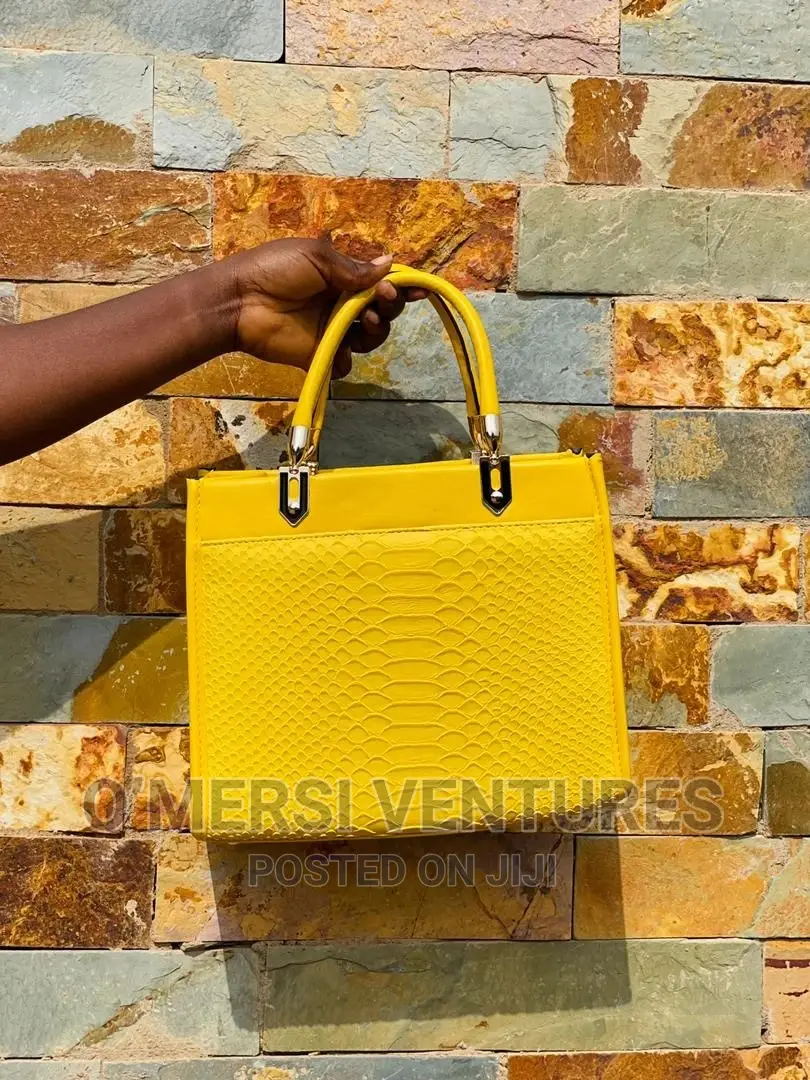 Classy Bag. Casual/Official Use.