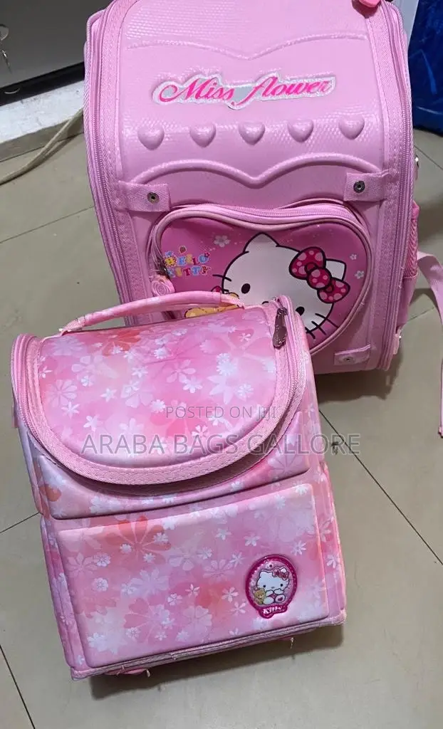 Quality Cartoon Bag Complete With Lunch Bag