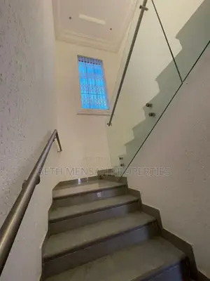 4bdrm House in Adjiriganor for rent