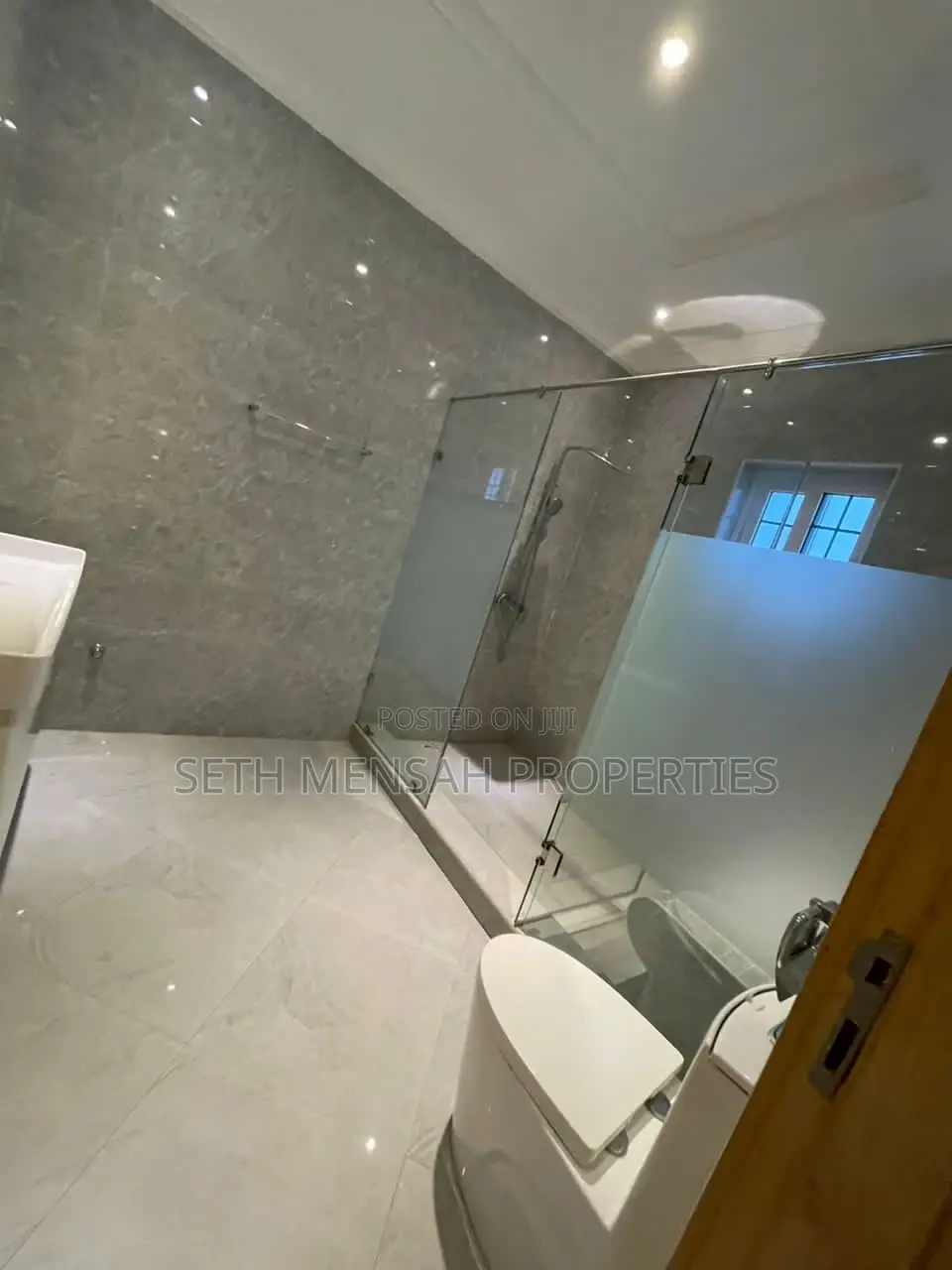 4bdrm House in Adjiriganor for rent