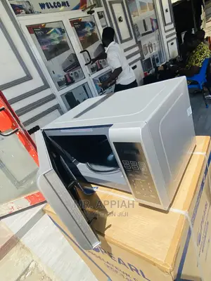 Fresh in Box  Midea EM928ETB Countertop Microwave 28ltr 