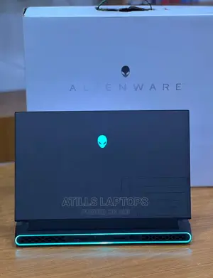 New Laptop Alienware M17x R2 16GB Intel Core I7 SSD 1T