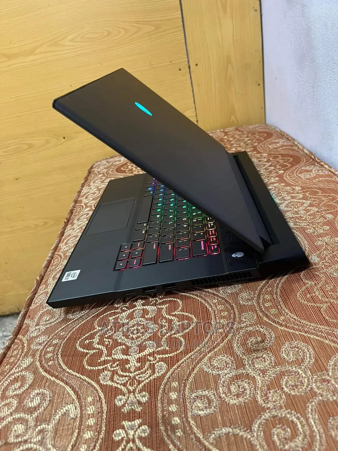 New Laptop Alienware M17x R2 16GB Intel Core I7 SSD 1T