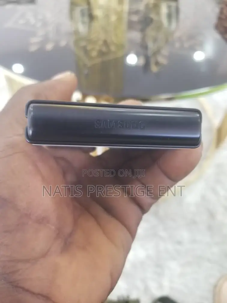 New Samsung Galaxy Z Flip 3 256 GB Black