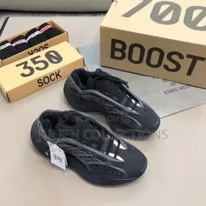 Adidas Yeezy Boost V3 Black
