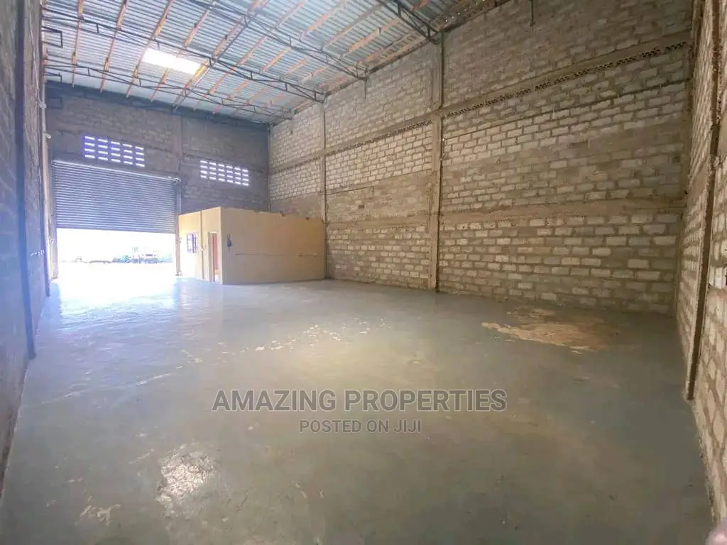 400 SQM Warehouse for Rent at Spintex