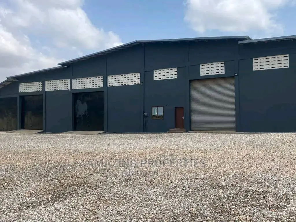 400 SQM Warehouse for Rent at Spintex
