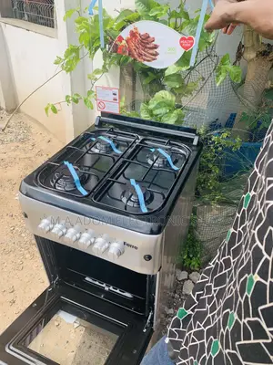Valuable Ferre 50x55 Gas Cooker With Oven