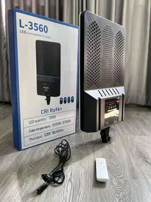 L-3560 Photographic Fill Light With Stand