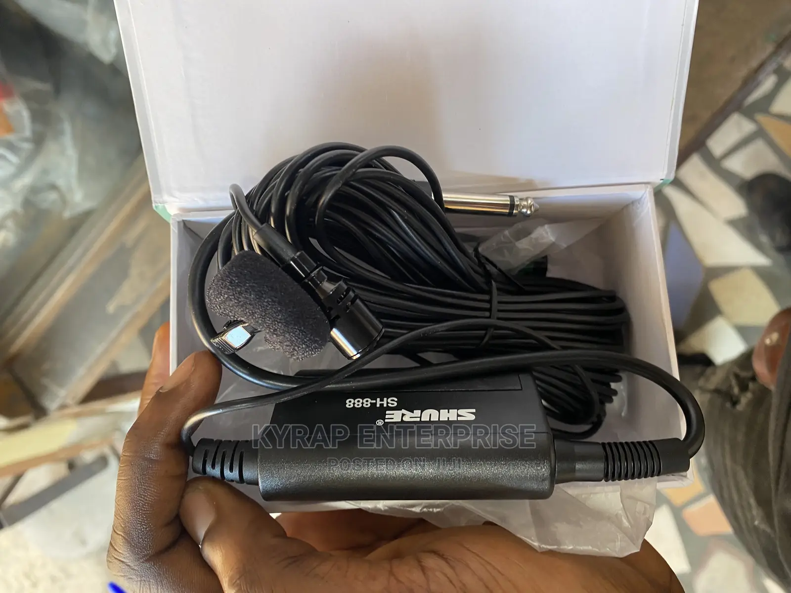 Shure Lapel Cord Mic