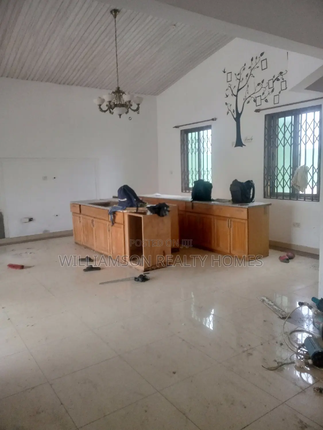 5bdrm House in Hfc Estate, Spintex for rent