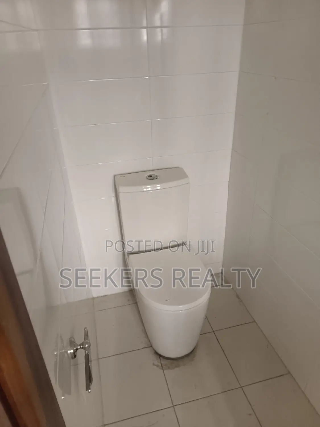 3bdrm Townhouse / Terrace in Seekers Realty, Cantonments for rent
