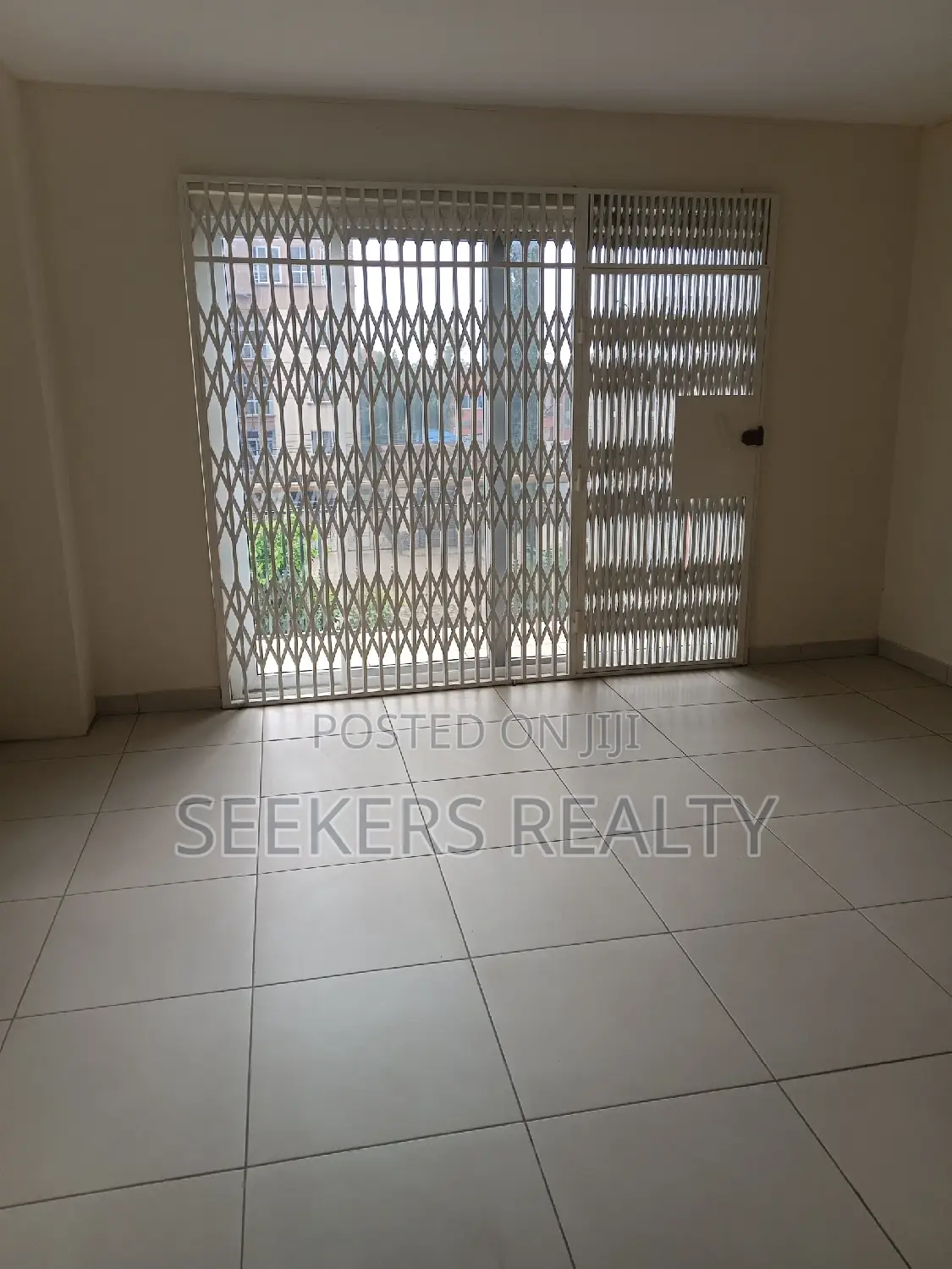 3bdrm Townhouse / Terrace in Seekers Realty, Cantonments for rent