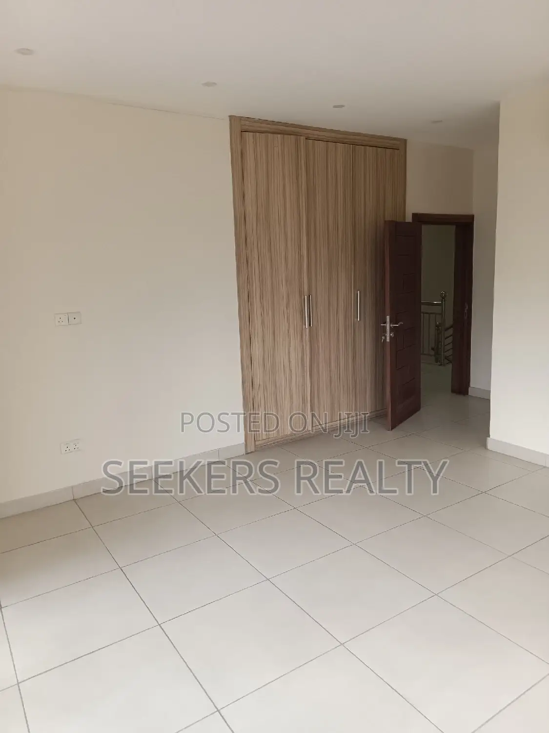 3bdrm Townhouse / Terrace in Seekers Realty, Cantonments for rent