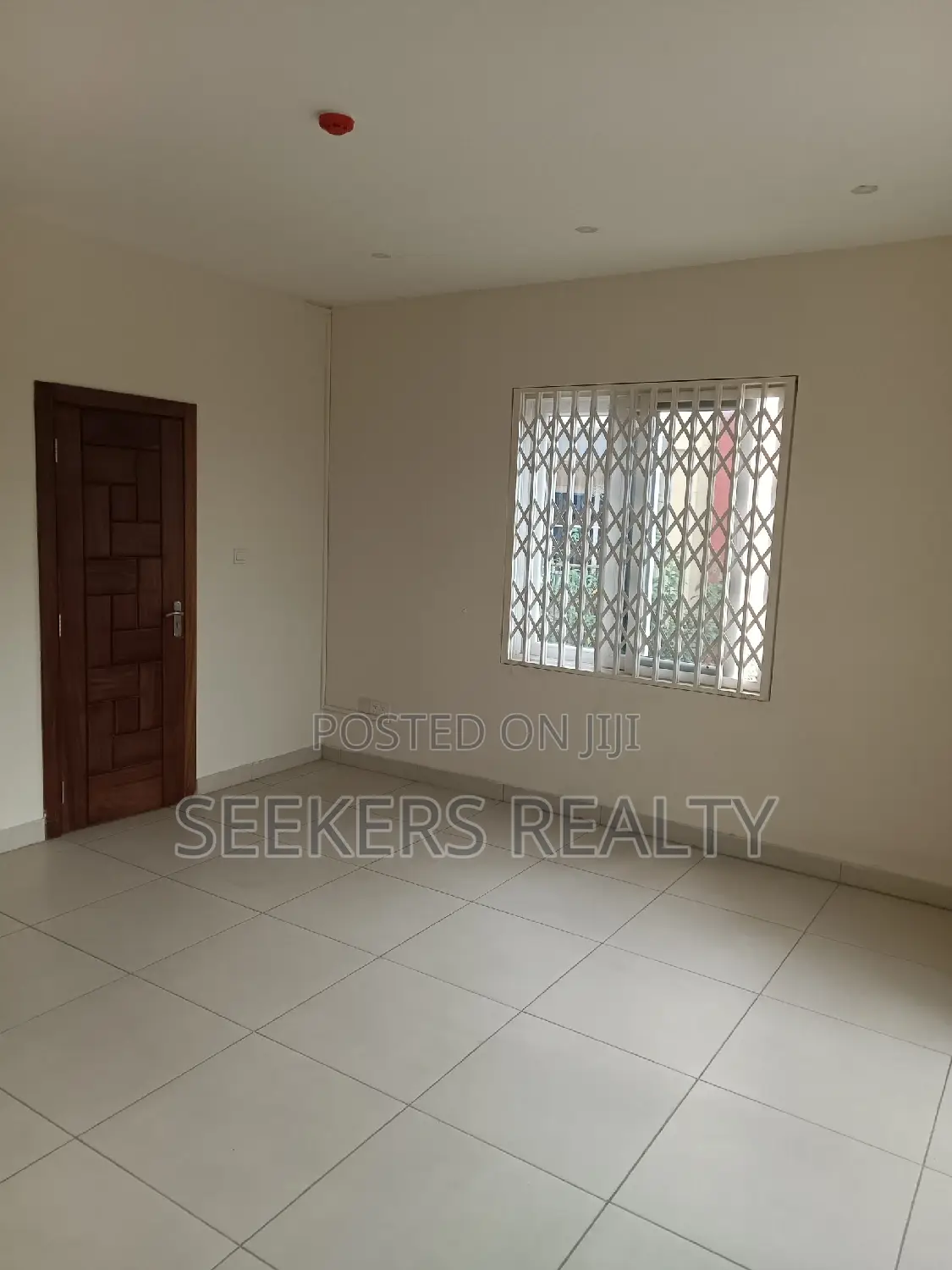3bdrm Townhouse / Terrace in Seekers Realty, Cantonments for rent