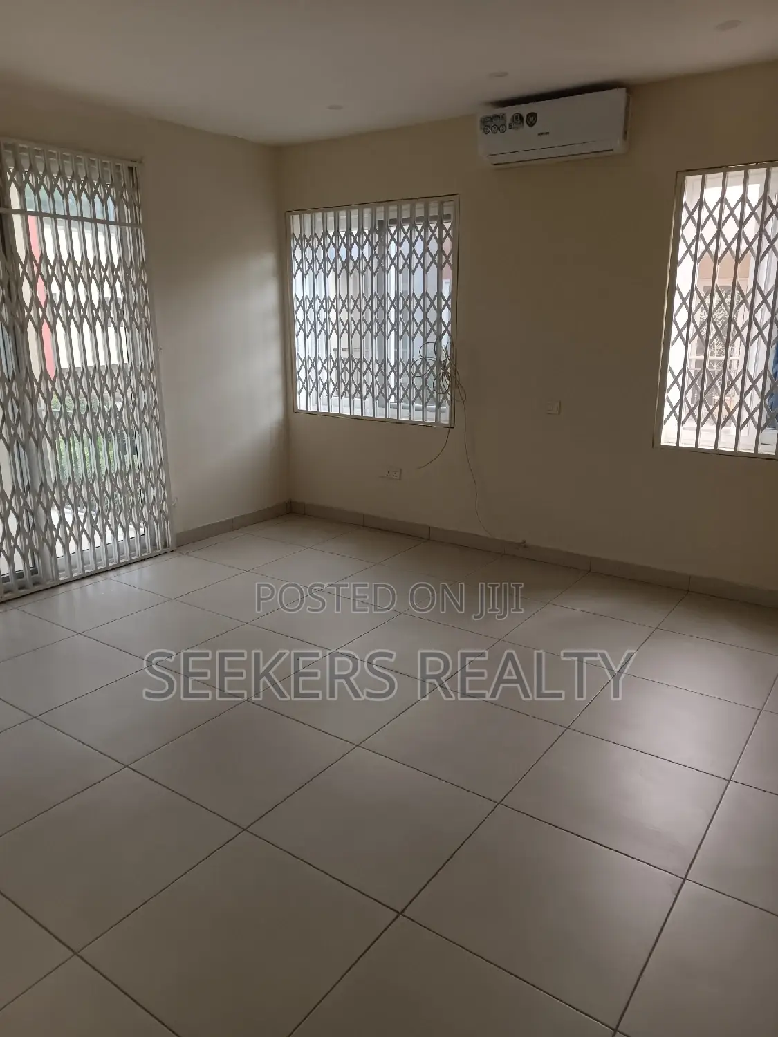 3bdrm Townhouse / Terrace in Seekers Realty, Cantonments for rent
