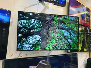Essential Samsung Au7172 65 Inches Glossy Led