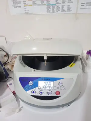 Centrifuge 6 Bucket Digital