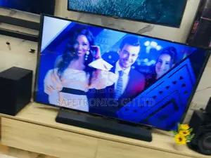 70 Inches Glossy LED Smart UQ81  Samsung