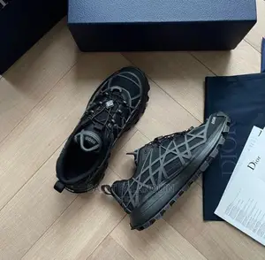 Christian Dior B31