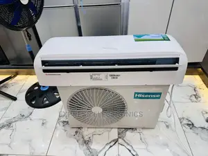 Famous Brand 2.5hp Split R410 Gas AC White Hisense