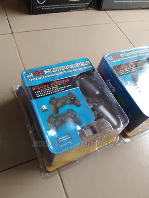 Brand New USB Twin Wireless Game Controller Pad