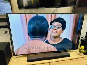 Brilliant Display UHD Smart Samsung 65”Au7092
