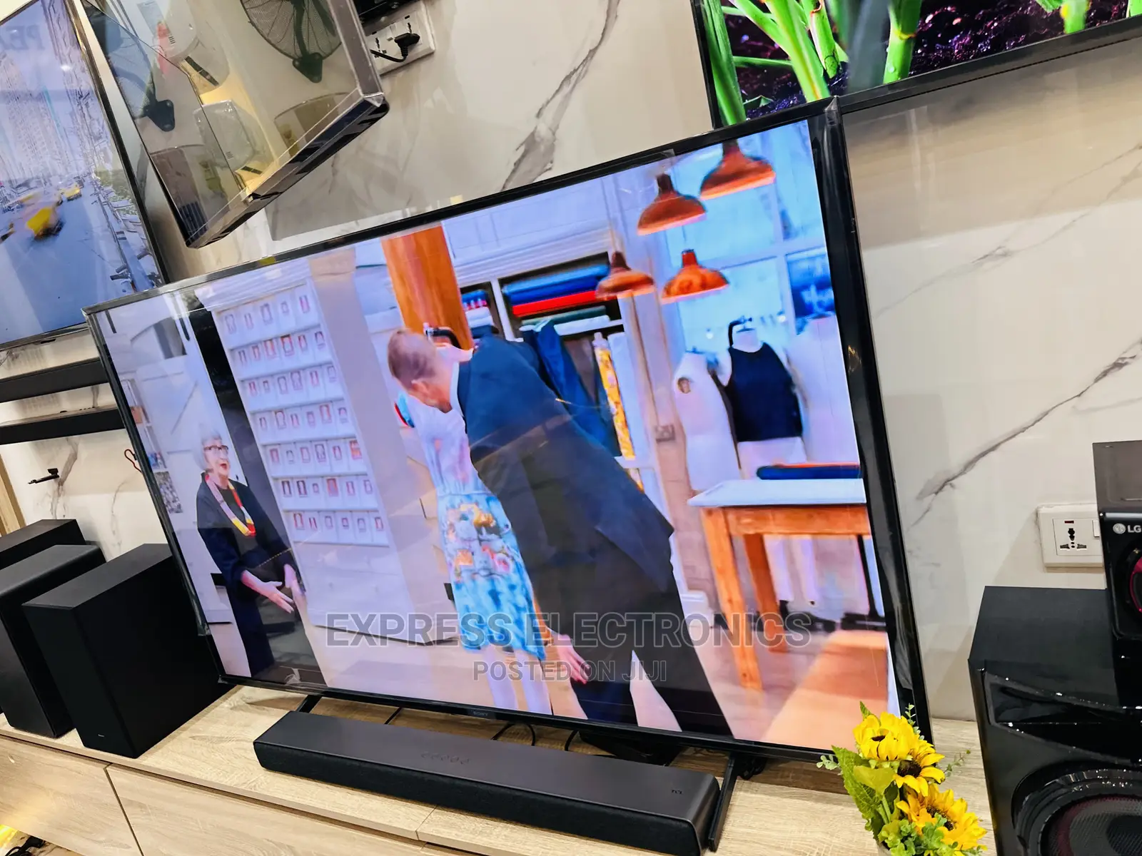 Call  or Buy for Less Samsung UHD 85”Bu8072 Tv