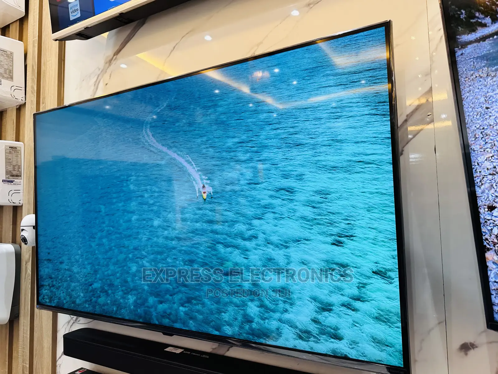 Brilliant UHD Samsung Display 85au8000 85” Tv 