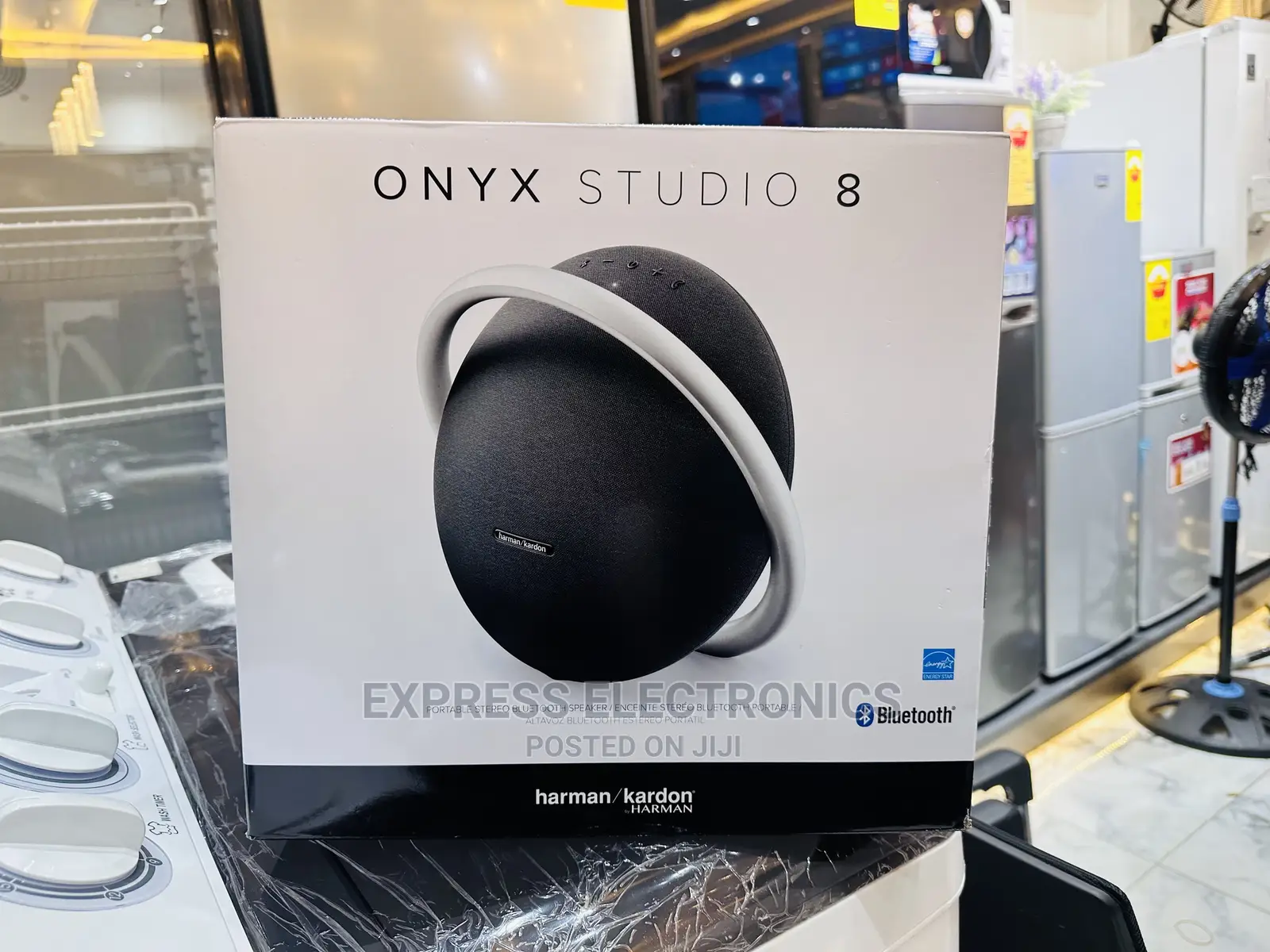 Rich and Clear Sound Onyx 8 Bluetooth Speaker
