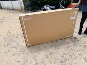  Crystal Processor UHD Samsung 65”Bu8000 Tv
