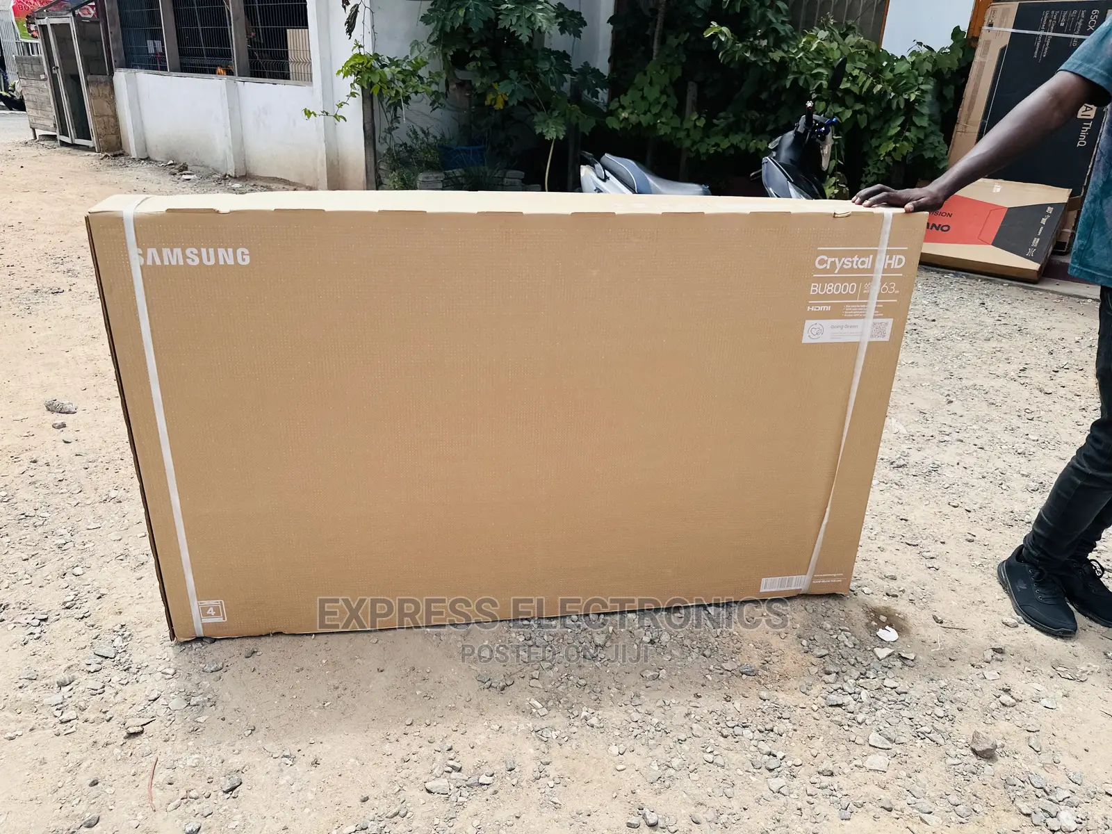 Greater Contrast UHD Smart Samsung 65”Bu8000 Tv