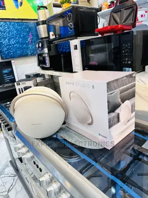 Automatic Room Calibration Bluetooth Speaker Onyx 8