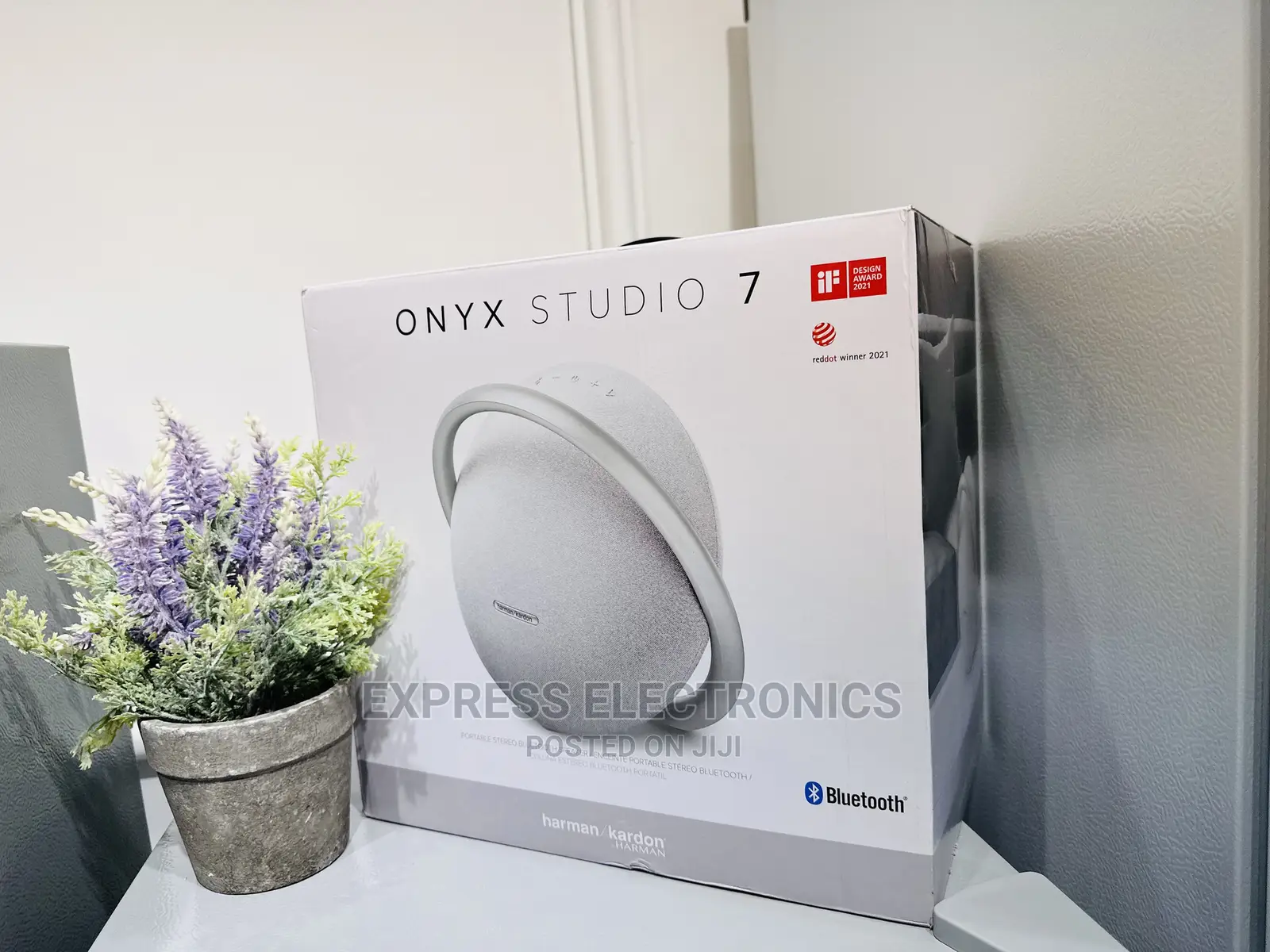 Sleek Grey Color Studio Onyx 7 Bluetooth Speaker