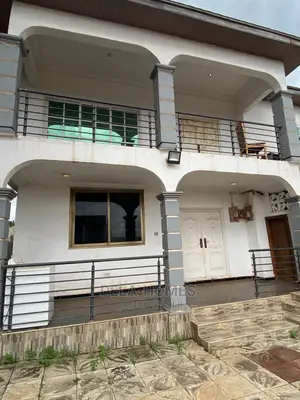 3bdrm Apartment in Lakeside Estate, Ashaley Botwe for rent