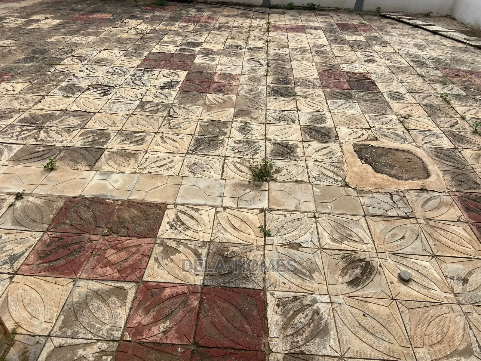 3bdrm Apartment in Lakeside Estate, Ashaley Botwe for rent