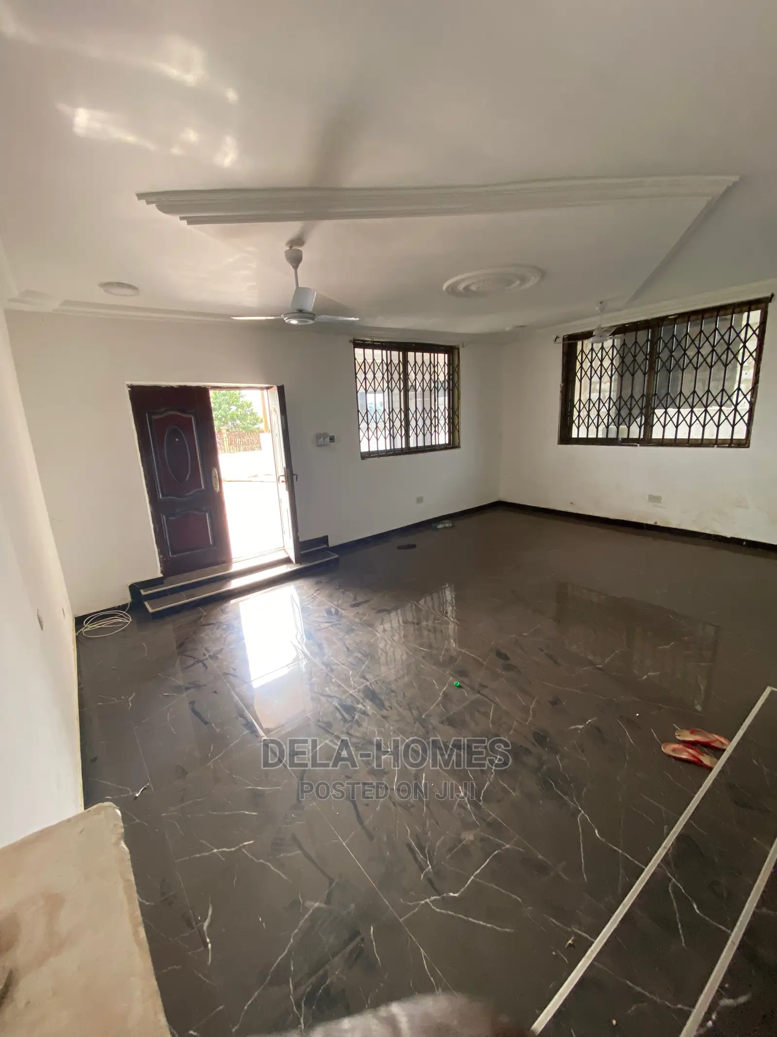 3bdrm Apartment in Lakeside Estate, Ashaley Botwe for rent