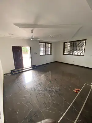 3bdrm Apartment in Lakeside Estate, Ashaley Botwe for rent