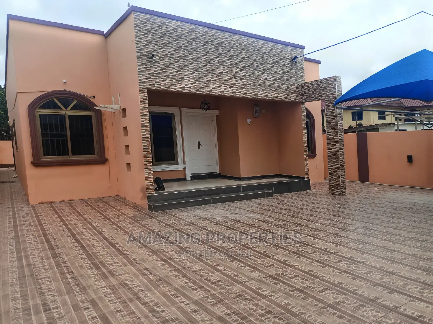 3bdrm House in For Rent 3 Bedrooms for rent