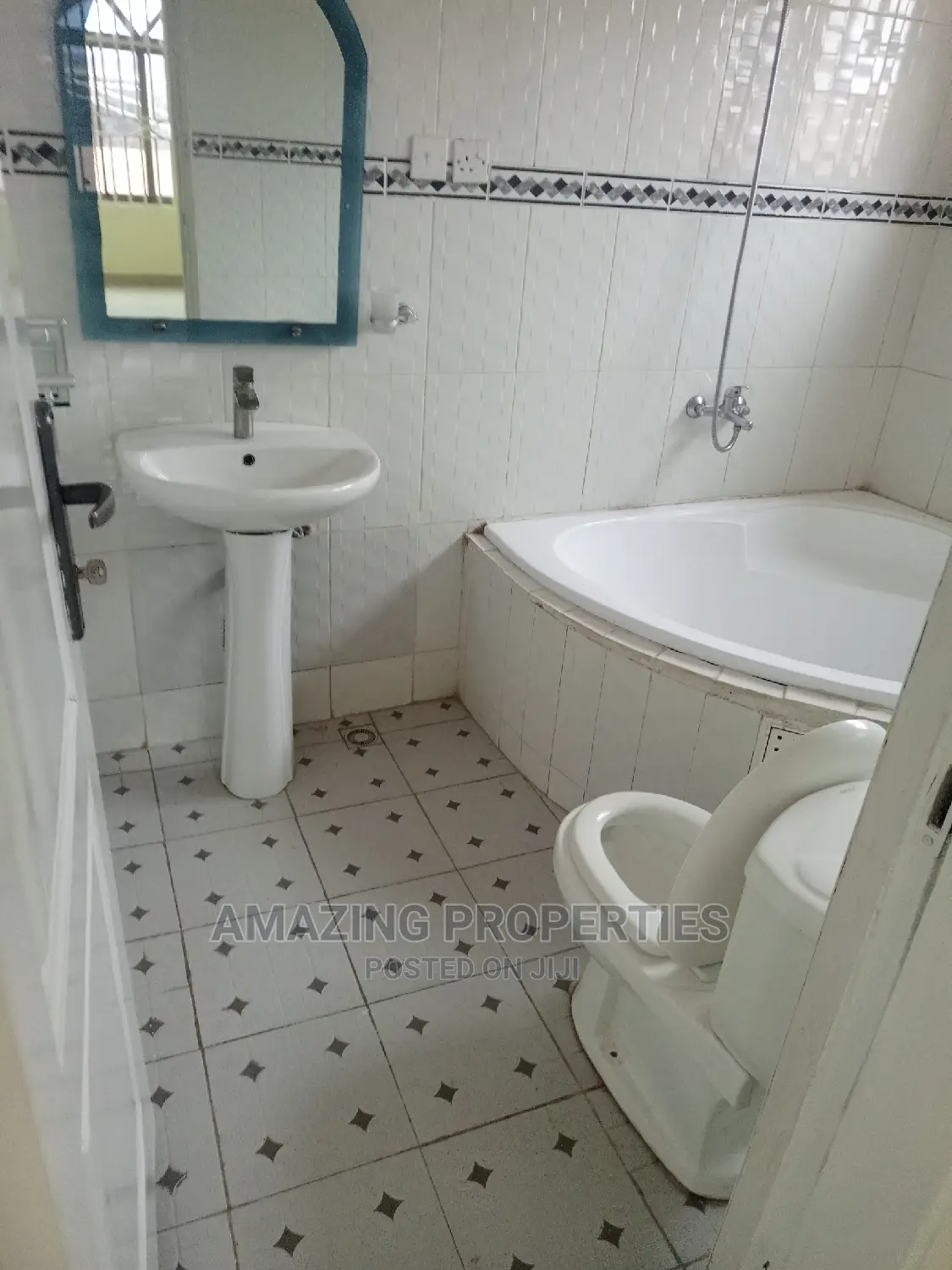 3bdrm House in For Rent 3 Bedrooms for rent