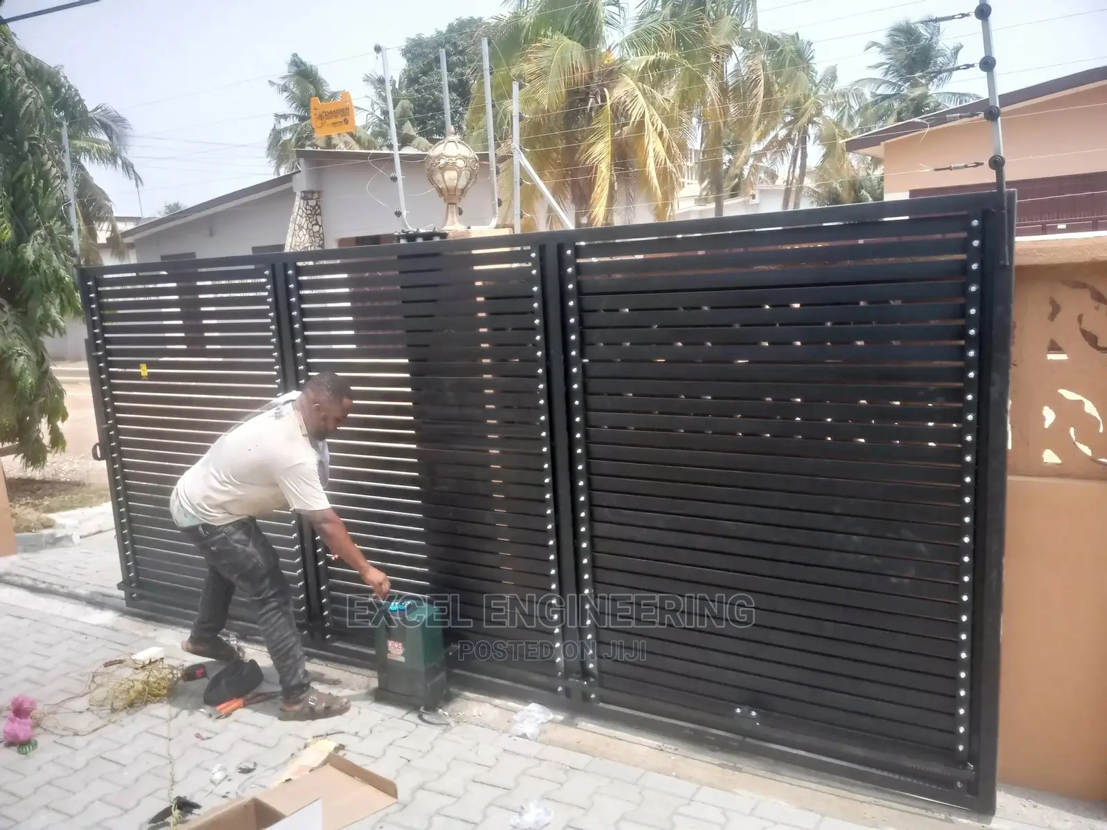Sliding Main Gates