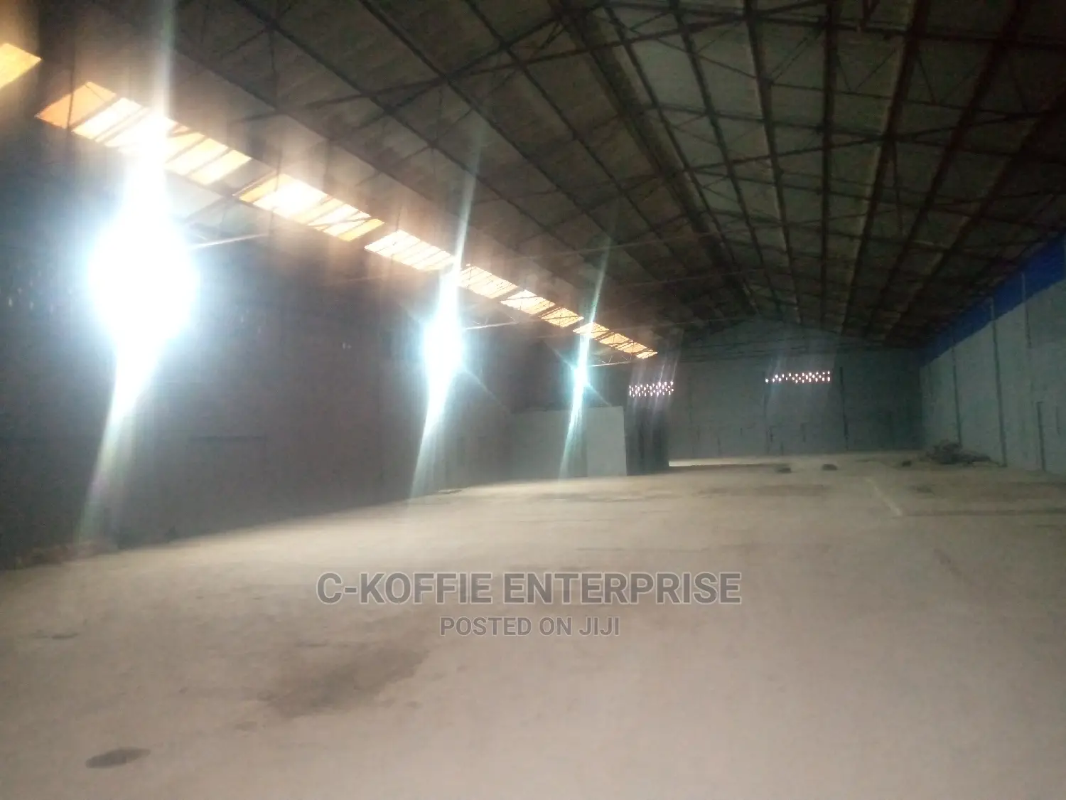 1400 SQM Warehouse at North Kaneshie for Rent