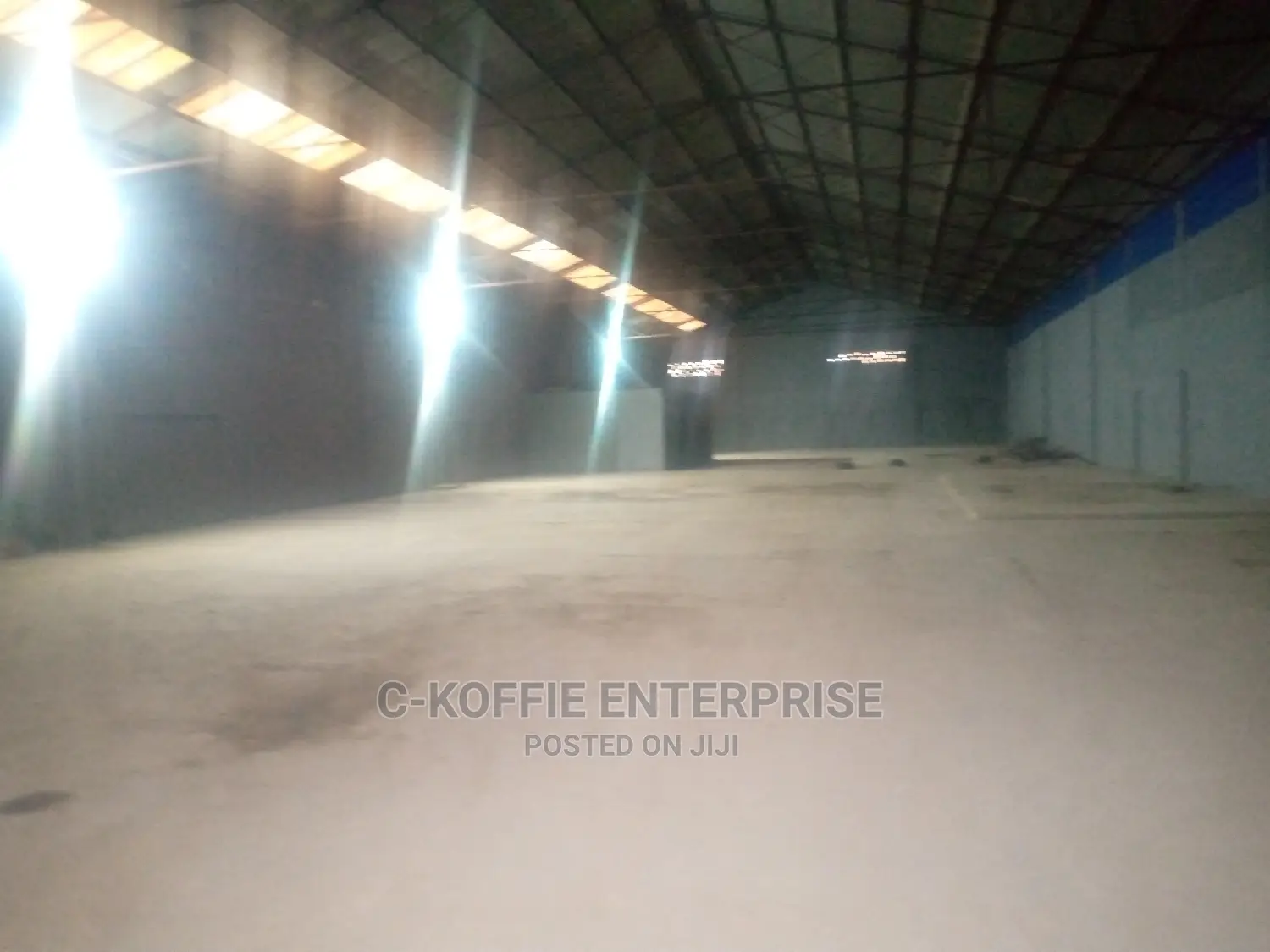 1400 SQM Warehouse at North Kaneshie for Rent