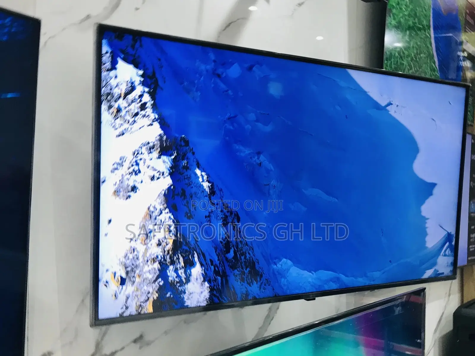 75 Inches Glossy Samsung Crystal UHD QLED Tv