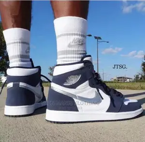 Air Jordan 1 High