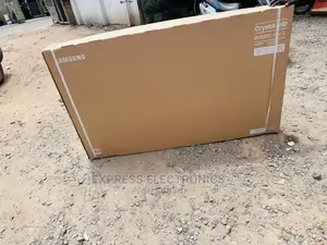 Smart 65”Bu8000 Samsung UHD Glossy Black Slim Tv 